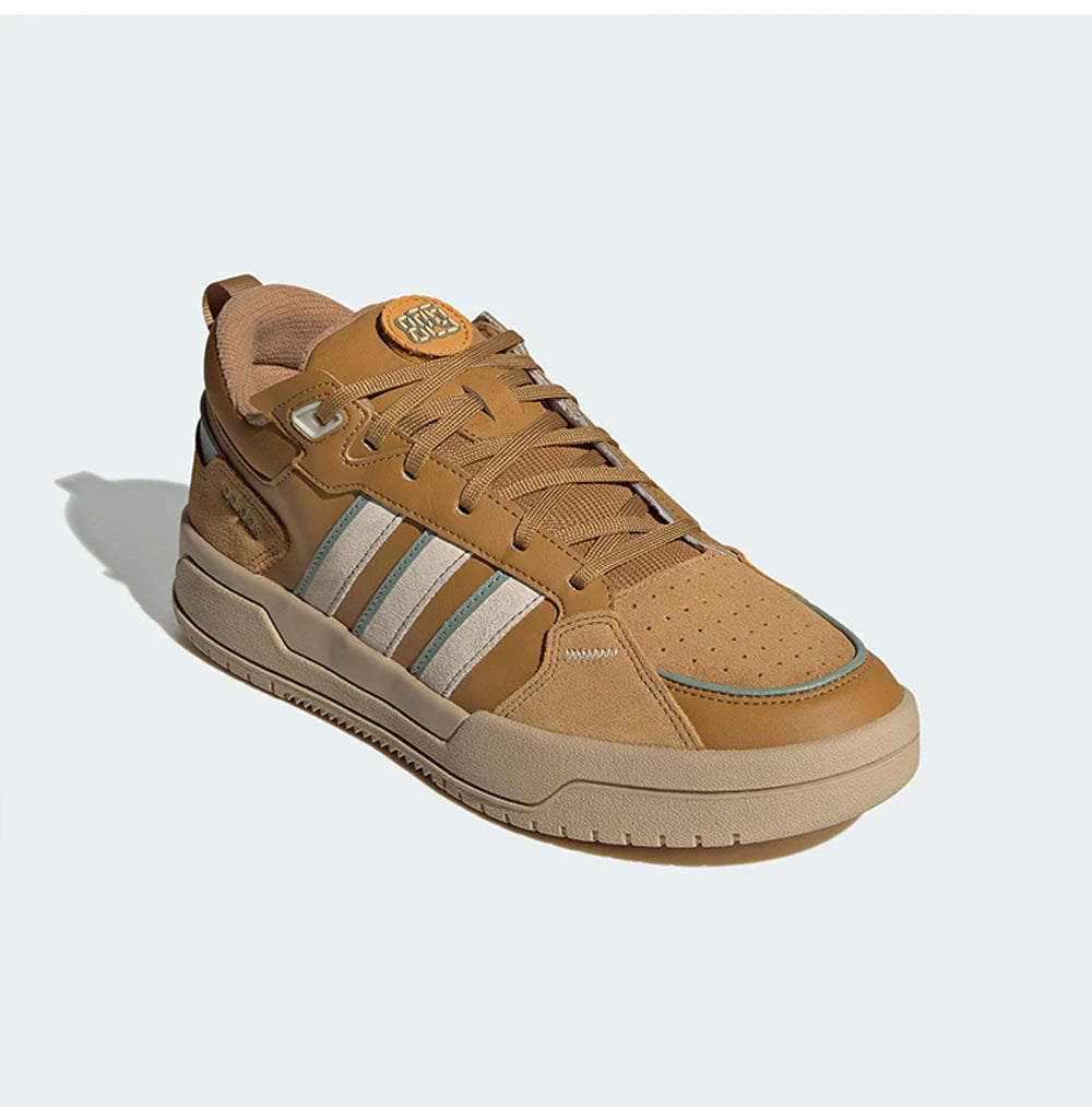 Baskets Adidas rétro légères, confortables et durables pour usage quotidien.