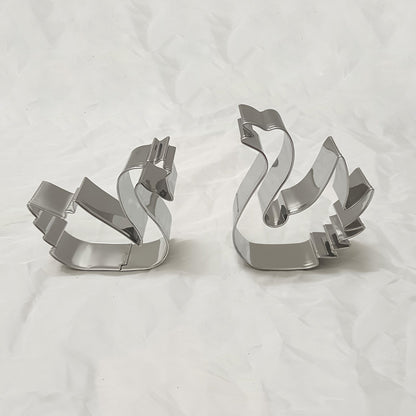 2pcs Emporte-pièces Cygne et Cœur en Inox – Décoration Pâtisserie Élégante .