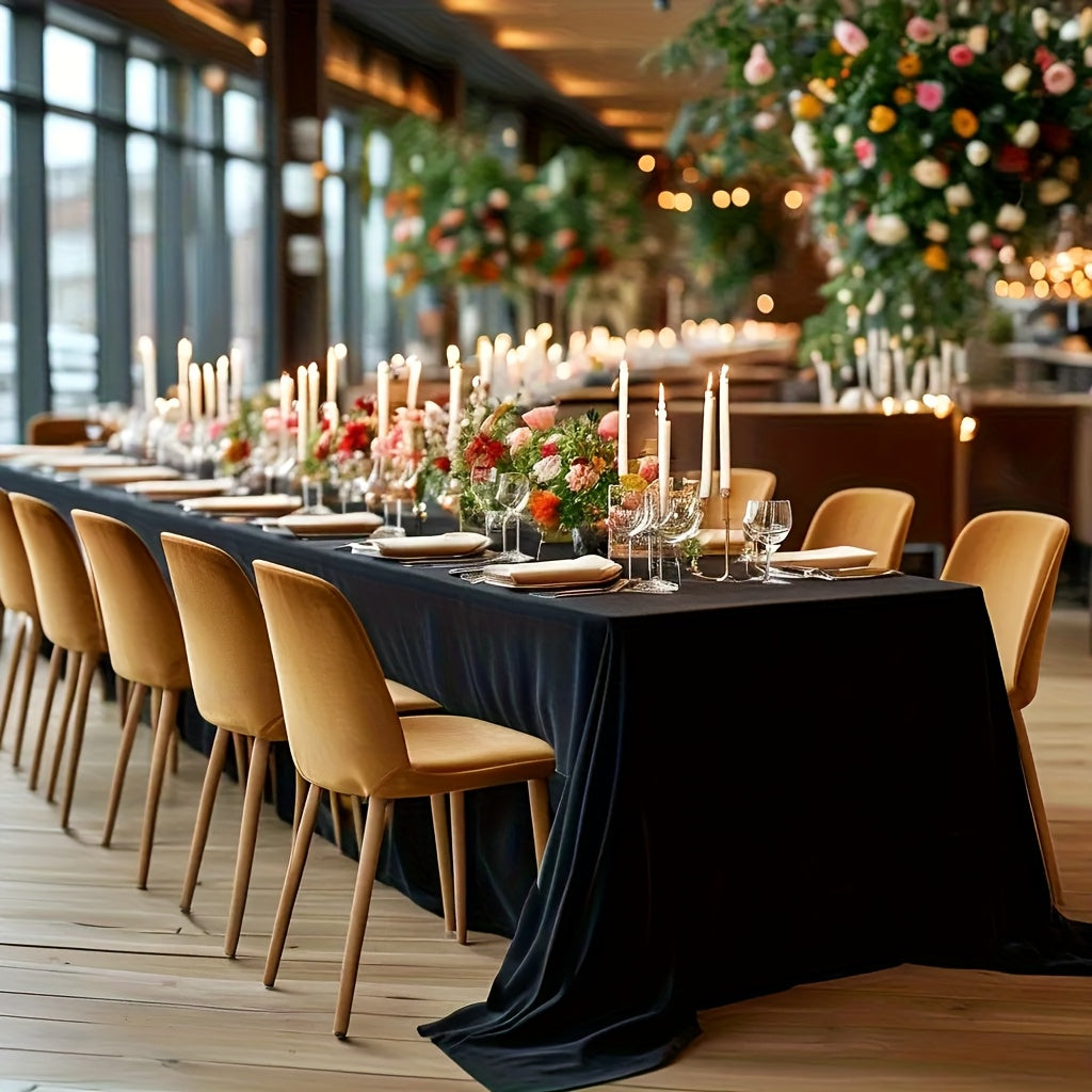 Rectangular Gold Satin Tablecloth – Elegant for Weddings and Events.