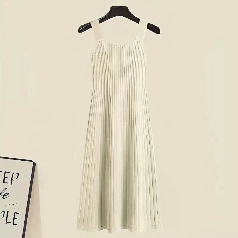 Ensemble femme 2 pièces robe à bretelles et pull fendu