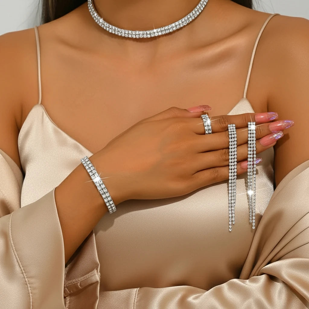 YIKOOLIN Ensemble Bijoux – Ras du Cou, Bague, Bracelet & Boucles d’Oreilles Strass Chic Soirée