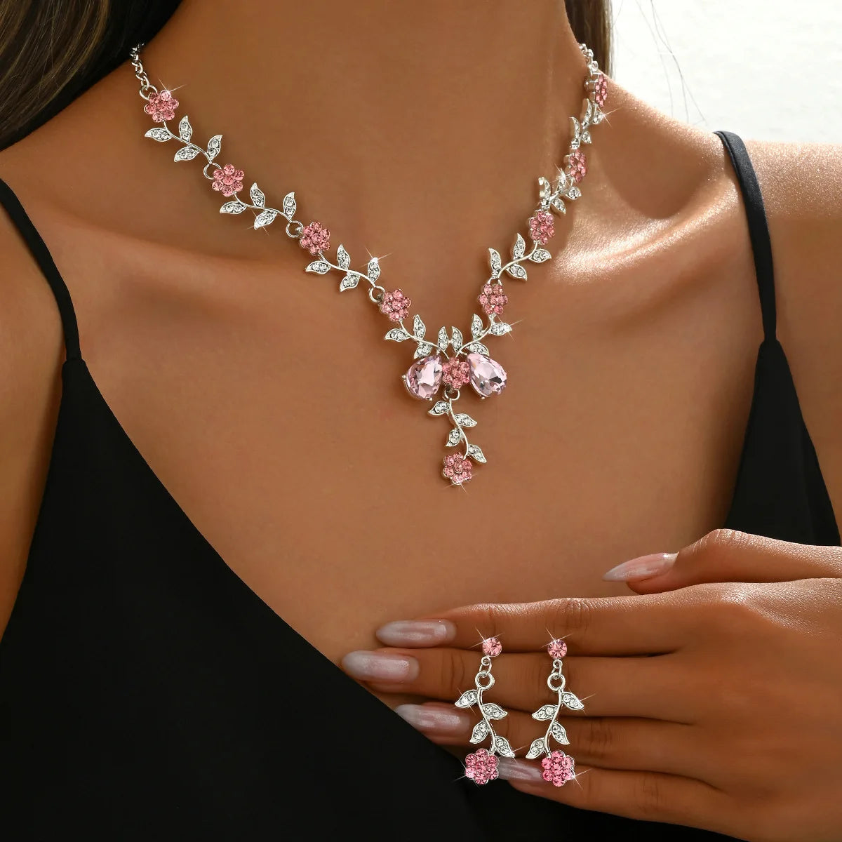 YIKOOLIN Ensemble Bijoux Femme – 3 Pièces Fleur Goutte d’Eau, Collier & Boucles, Style Élégant