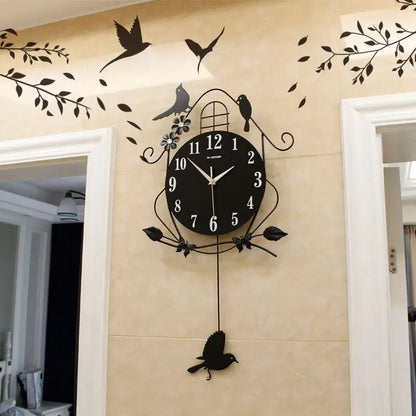 Horloge murale fer noir oiseau﻿– grande, électronique, durable, design moderne, arts et artisanat