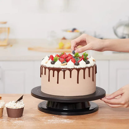 Kit décoration gâteau 6 pcs – plateau tournant, 2 spatules & 3 grattoirs pour glaçage