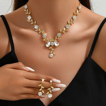 YIKOOLIN Ensemble Bijoux Femme – 3 Pièces Fleur Goutte d’Eau, Collier & Boucles, Style Élégant