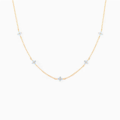 YIKOOLIN Collier Femme – Fleur Bleue Luxe, Design Minimaliste, Style Européen Américain