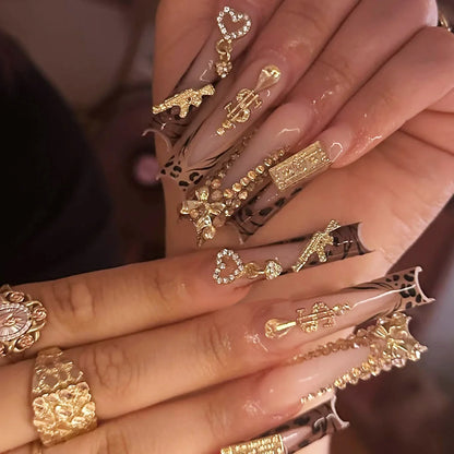 24 pièces faux ongles français longs carrés design 3D cœur strass﻿