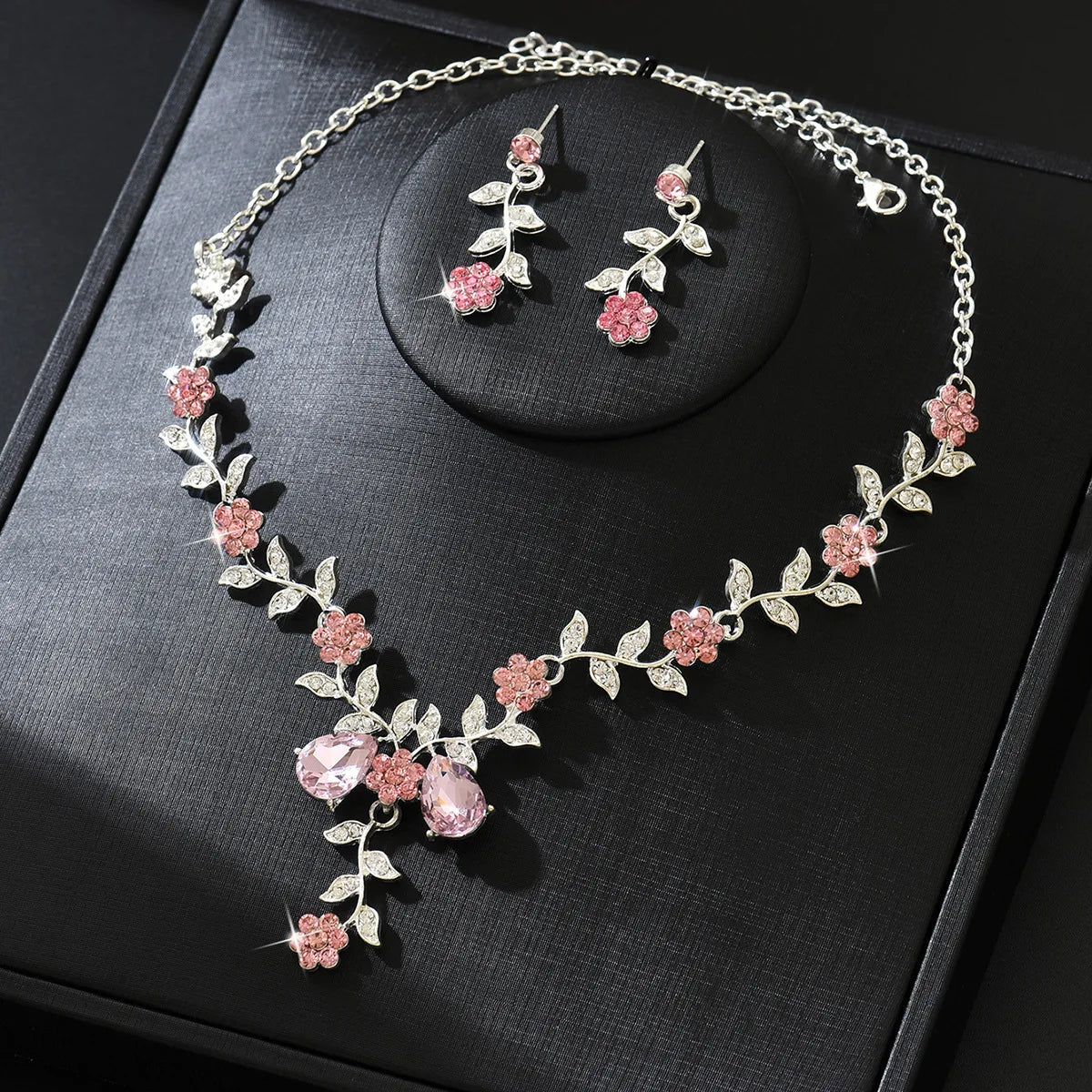 YIKOOLIN Ensemble Bijoux Femme – 3 Pièces Fleur Goutte d’Eau, Collier & Boucles, Style Élégant