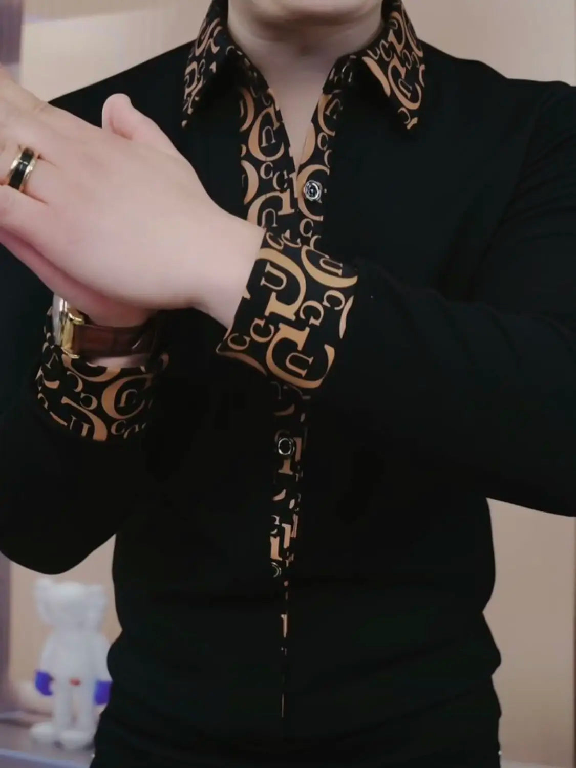 Chemise Affaires Homme Légère – Tendance Jeune, Revers Élégant .