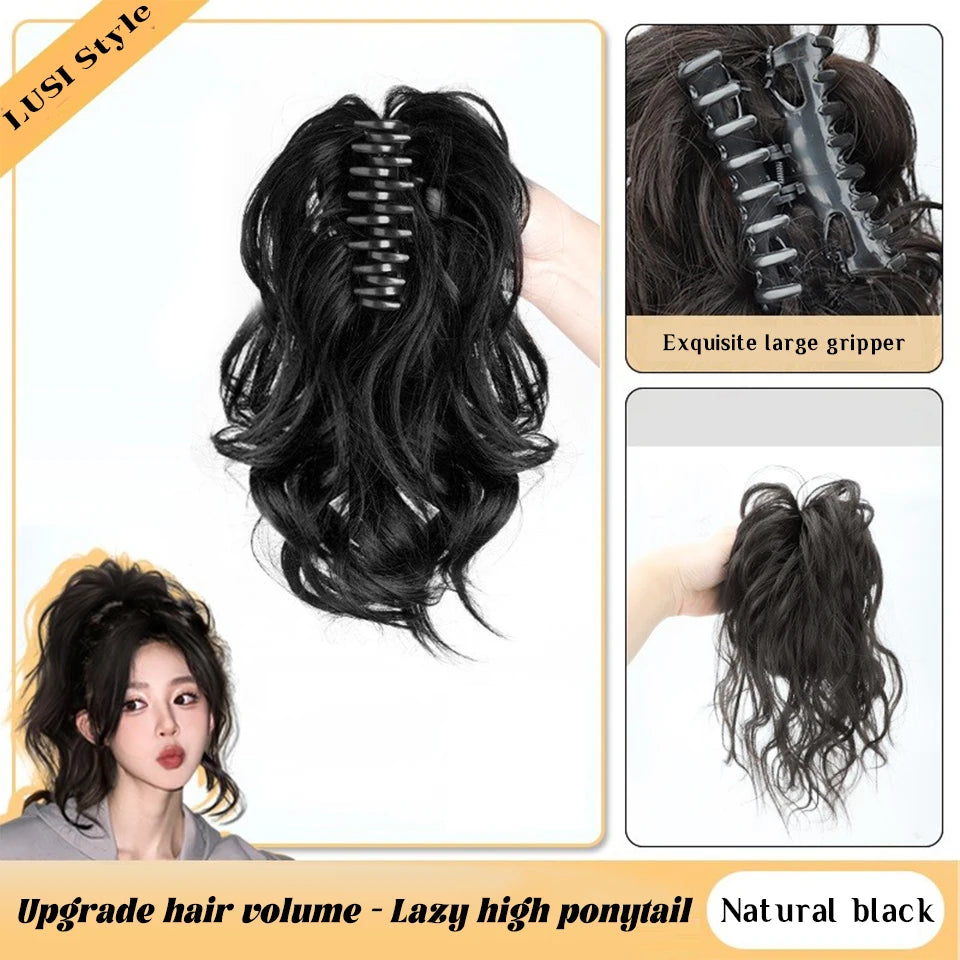Queue de cheval synthétique OLA bouclée courte à pince noire .