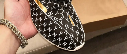 Baskets sport homme respirantes, semelle épaisse, coupe basse.