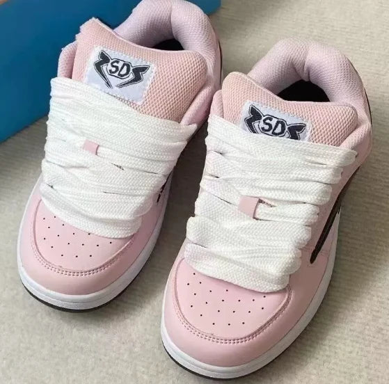 Baskets couple résine mandarine, couleurs dopamine, tendance casual