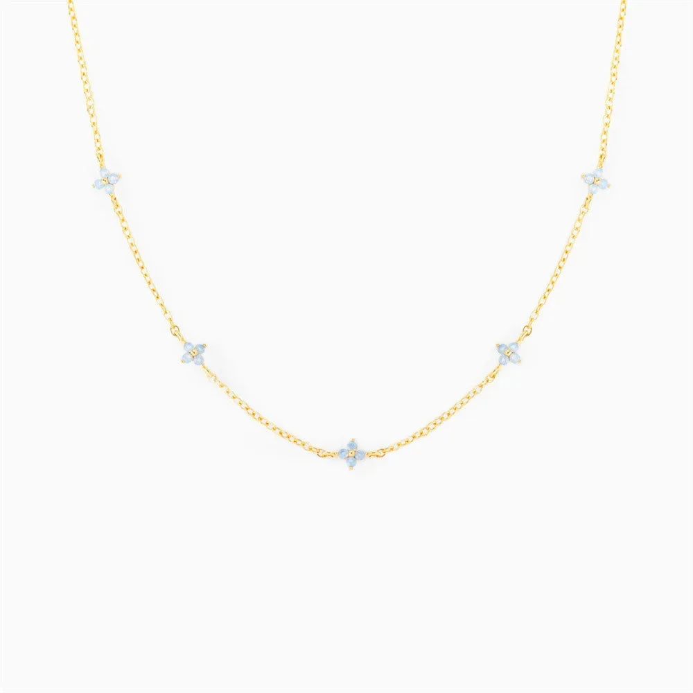 YIKOOLIN Collier Femme – Fleur Bleue Luxe, Design Minimaliste, Style Européen Américain