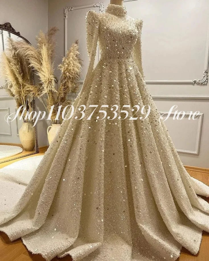 Robes de soirée longue manches avec paillettes incrustées – Collection luxe