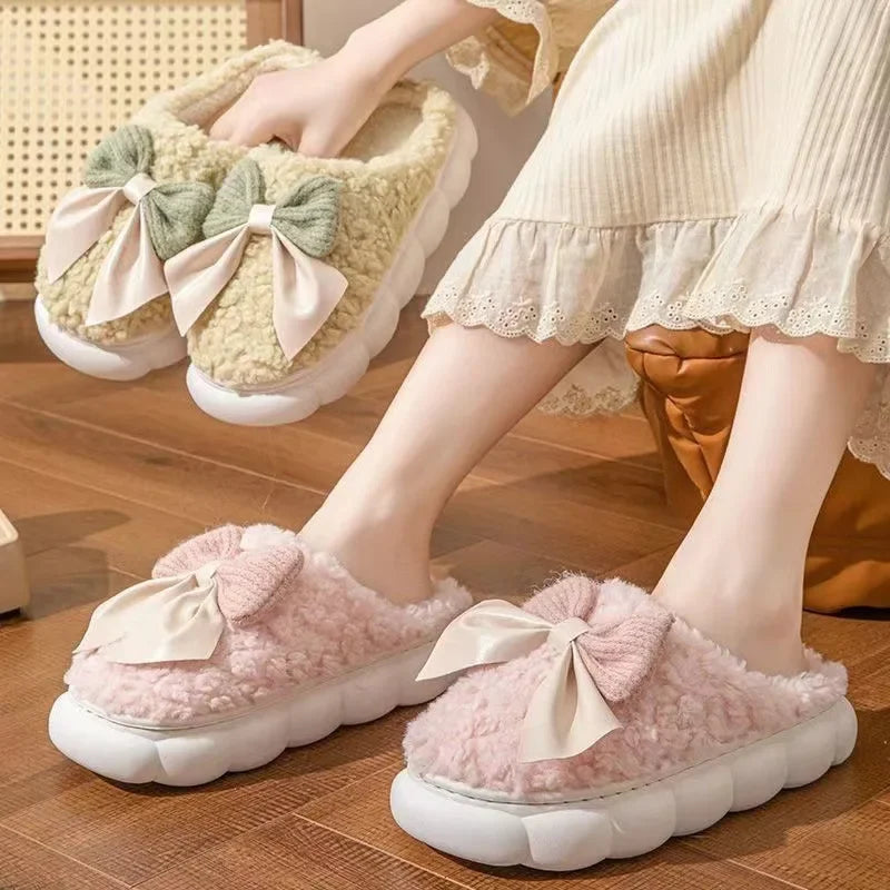 Pantoufles en Peluche à Semelles Épaisses pour Femmes – Chaussures d'Intérieur et d'Extérieur Chaudes, Antidérapantes et Douces, Usage Quotidien
