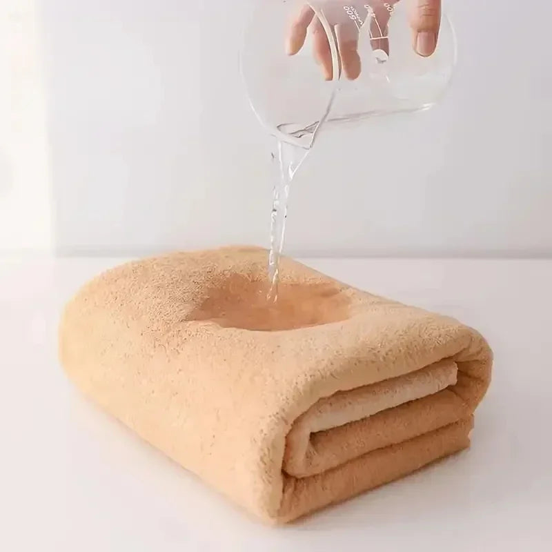‌ Ensemble de Serviettes de Bain 2 Pièces en Molleton de Corail – Ultra Douces, Haute Absorption, Séchage Rapide, Pour Spa, Hôtel, Adulte, Couleur Unie