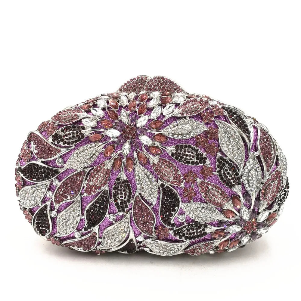 Sacs à main de luxe en métal doré pour femmes, marqués pour mariages et fêtes.