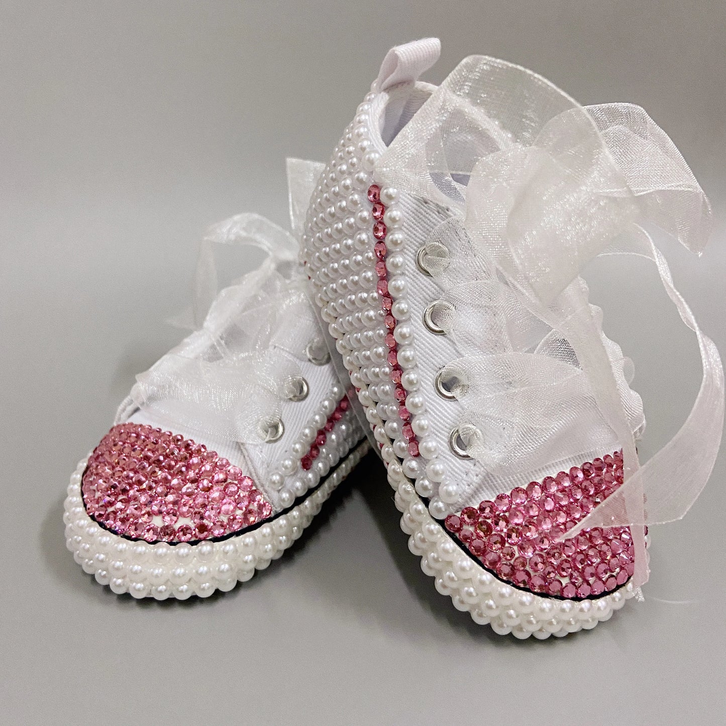 Chaussures bébé blanches à perles et strass, fait main, baptême 0-3m