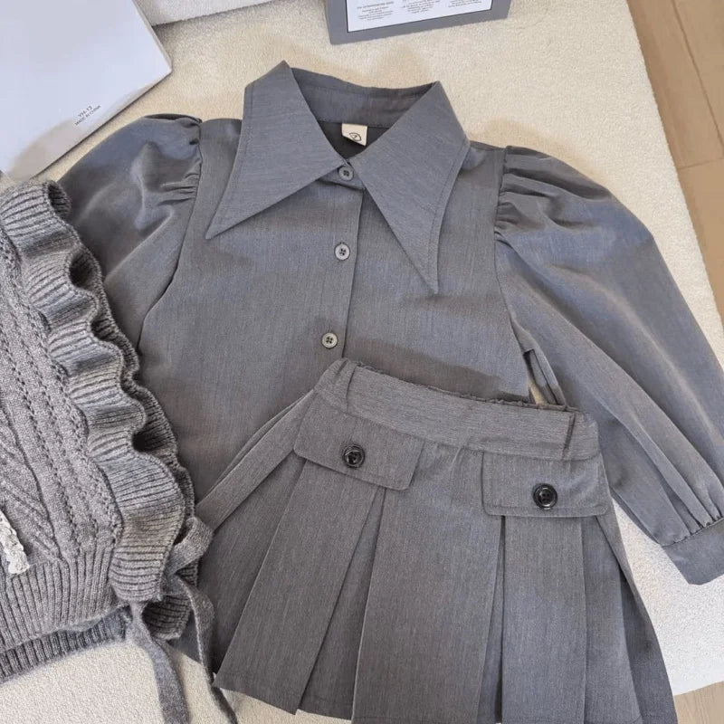 Ensemble 3 pièces fille﻿– gilet tricoté, chemise, jupe plissée