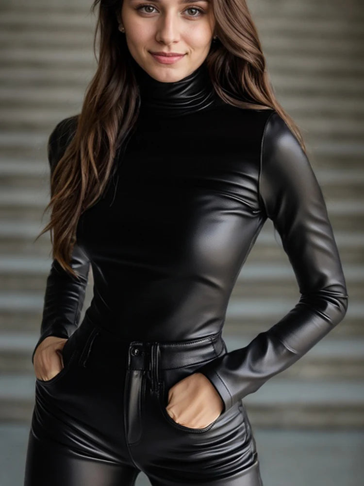 Chemisier femme cuir PU﻿– manches longues, col roulé, cintré, mode streetwear