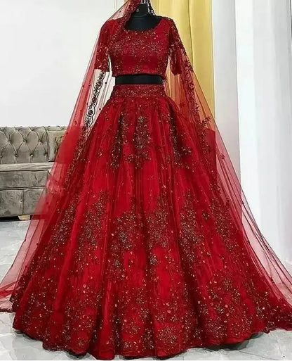 Robe de mariée Shyamal avec appliques et col scoop – Luxe Kolkata