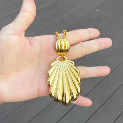 Pendentif carte africaine plaqué or avec chaîne 60 cm, bijoux unisexes tendance .