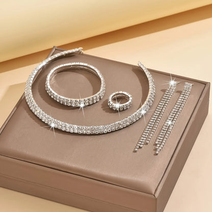 YIKOOLIN Ensemble Bijoux – Ras du Cou, Bague, Bracelet & Boucles d’Oreilles Strass Chic Soirée