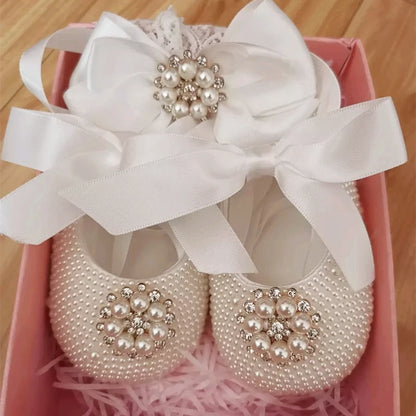 Chaussures bébé blanches à perles et strass, fait main, baptême 0-3m